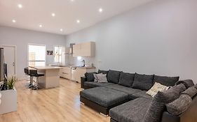 Amazing Duplex At The Heart Of Santa Cruz